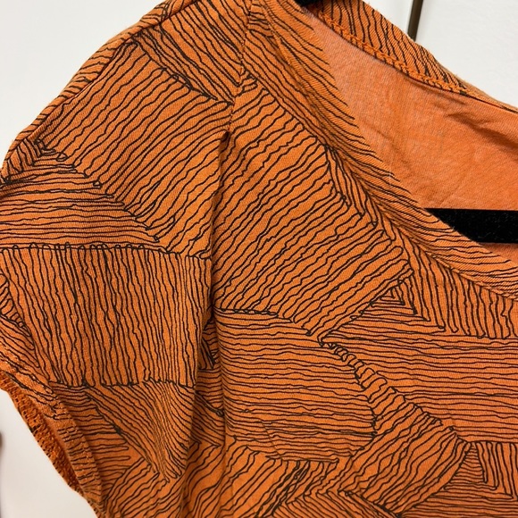 Orange lined patterned Gap xs femme tshirt - Picture 3 of 4